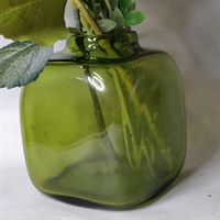 per lütken grøn glas vase holmegaard 18158